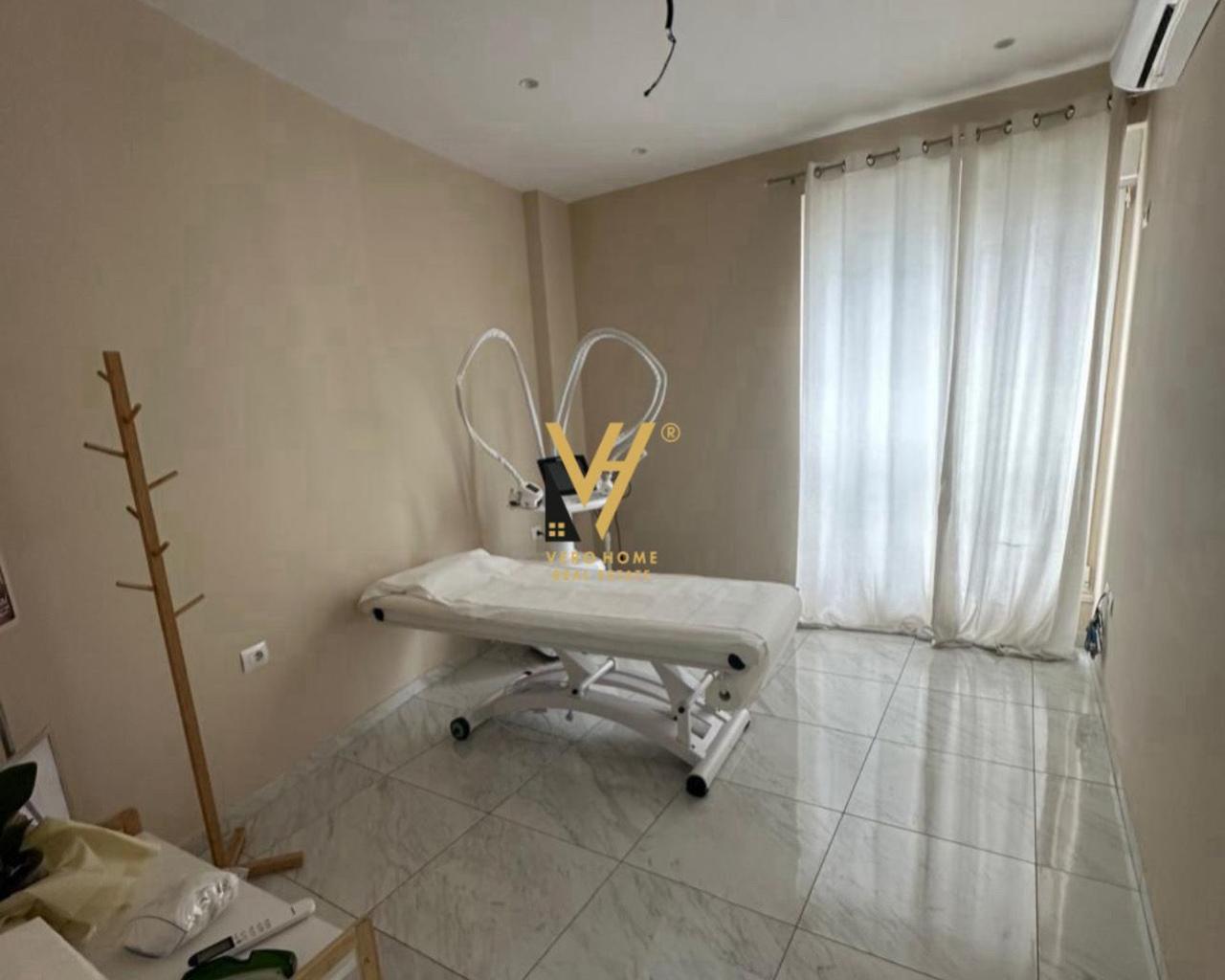 LOCAZIONE UFFICIO 70 M2 IN COMUNE DI PARISIT A 65.000 LEK
