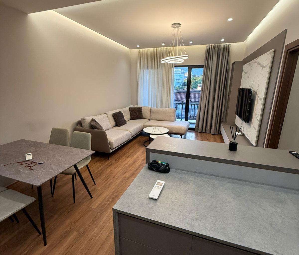 Apartament me qera - Rruga e DIbres