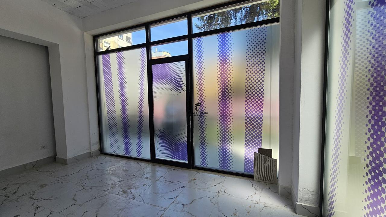 Shop for Rent 30m2 City Center 600 Euro