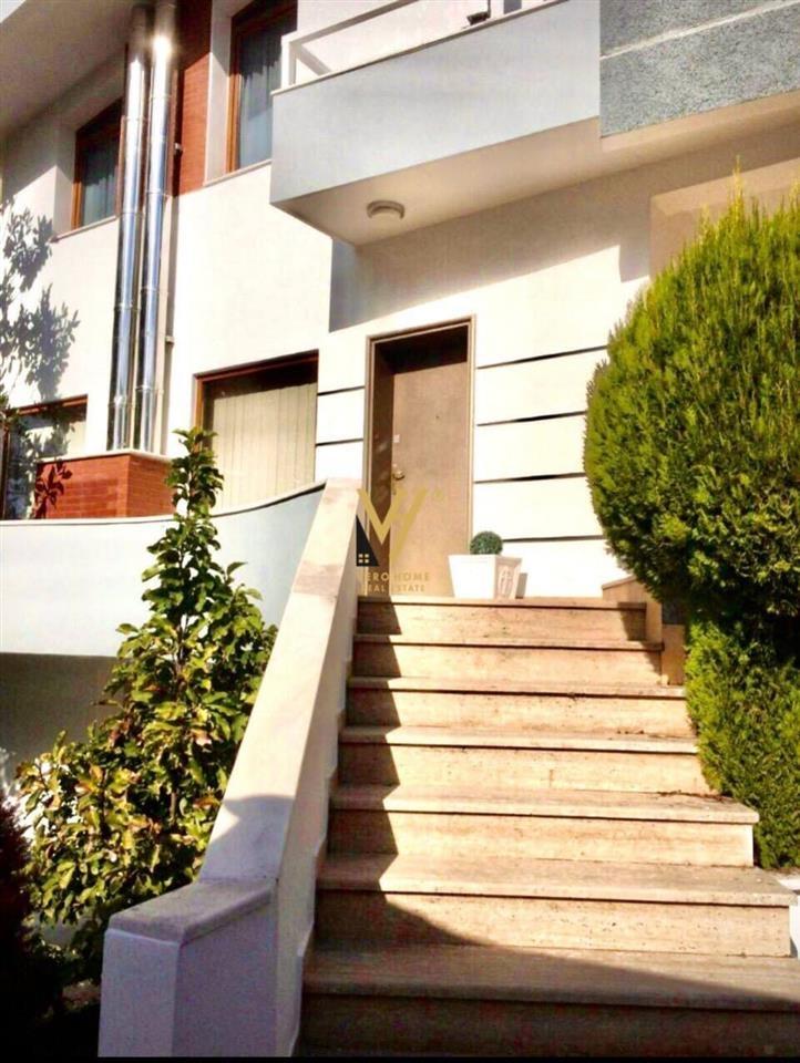 SHITET VILE TRE KATESHE TE VILAT GJERMANE 700.000 EURO