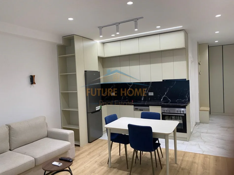 Tirane, vendesi appartamento 1+1 Piano 9, 61 m² 130.000 € (UNAZA E RE)