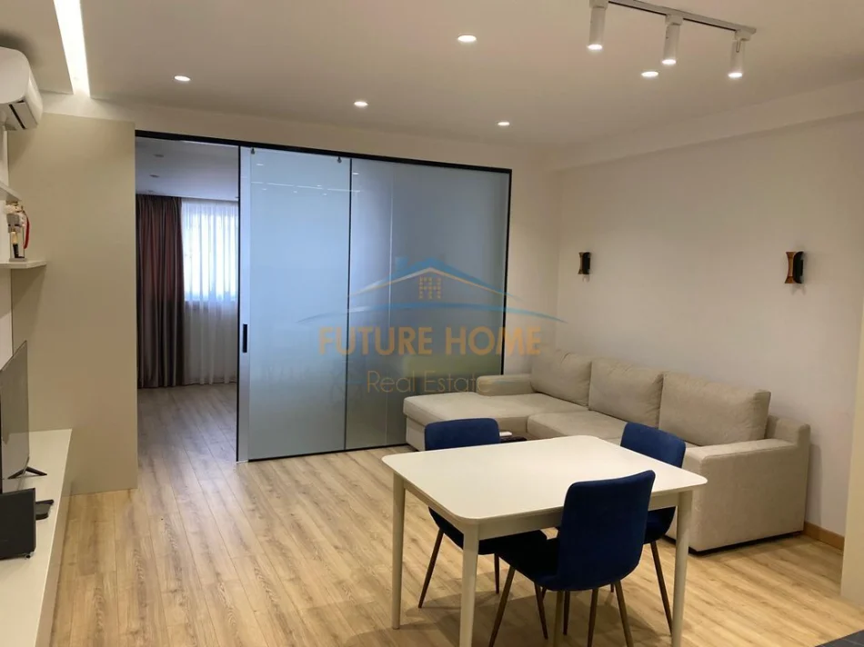 Tirane, shitet apartament 1+1 Kati 9, 61 m² 130.000 € (UNAZA E RE)