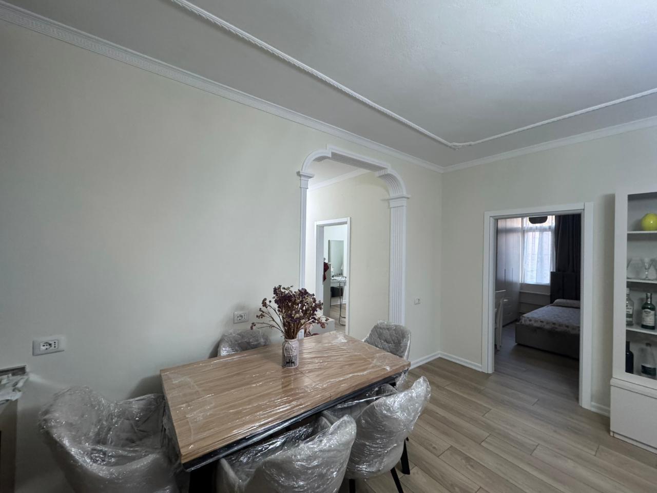 APPARTAMENTO IN AFFITTO 3+1+2 BLV.BAJRAM CURRI 1.000 EURO