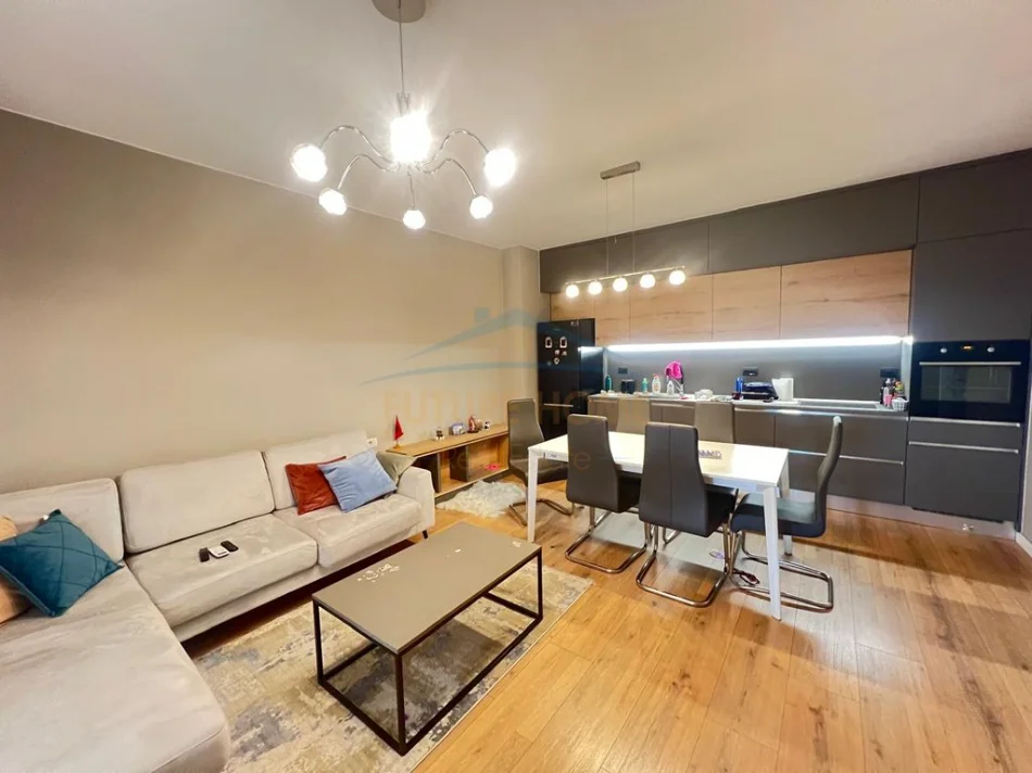 Tirana, 2+1 Apartment for Sale, 4th Floor, 110 m², €286,000 (PANORAMA)