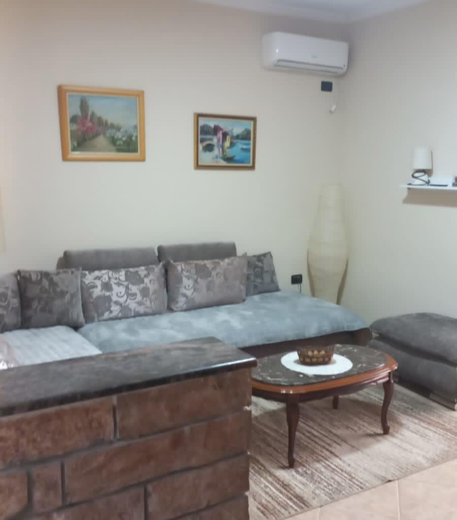 APARTAMENT ME QERA 1+1 PAZARI I RI 60.000 LEKE