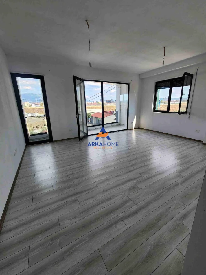 Tirane, shitet apartament 3+1+Ballkon Kati 1, 150 m² 202.500 €