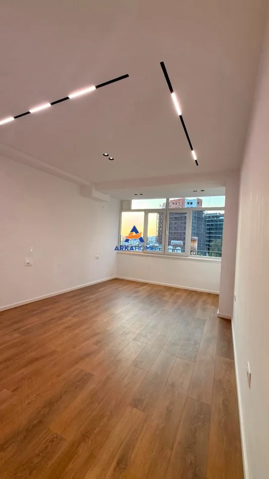 Tirane, shitet apartament 1+1 Kati 4, 30 m² 115.000 €