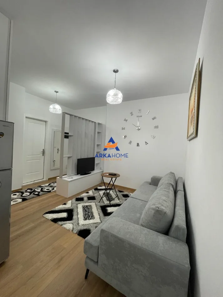 Tirane, shitet apartament 1+1+Ballkon Kati 4, 50 m² 125.000 €