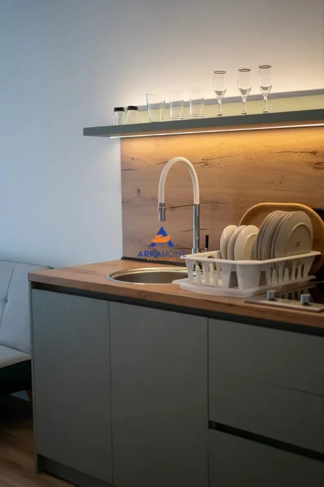 Tirane, shitet apartament 1+1+Ballkon Kati 4, 74 m² 167.400 €