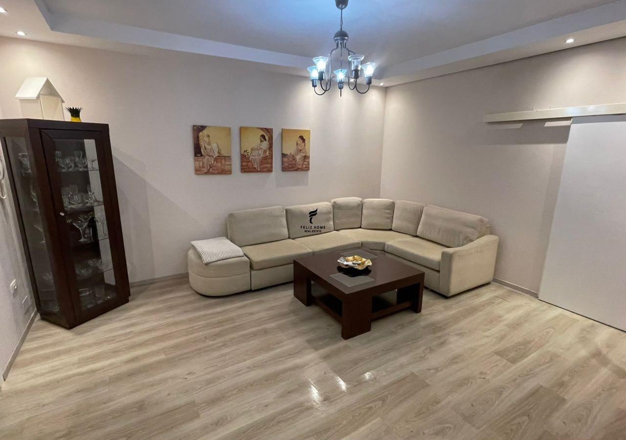 APARTAMENT ME QERA 2+2 RRUGA E DIBRES 50.000 LEKE FH-79151
