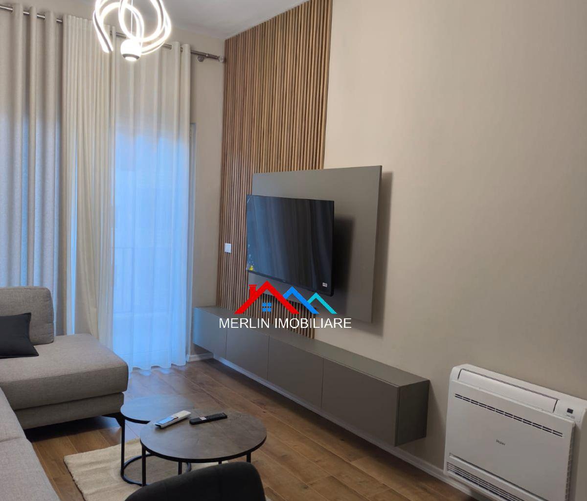 JEPET APARTAMENT 1+1 ME QERA TEK RRUGA DRITAN HOXHA