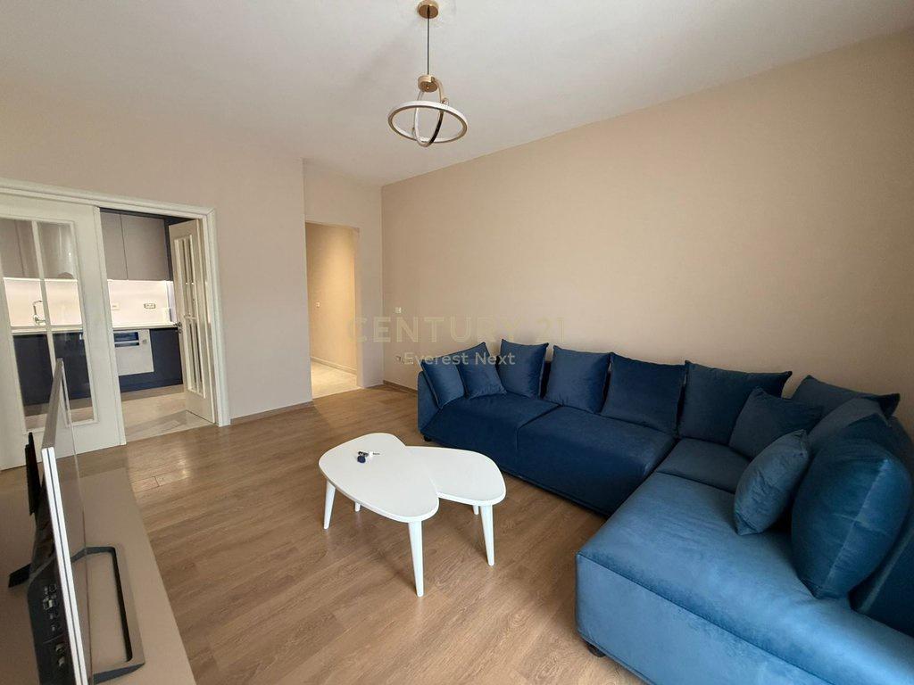Apartament 2+1+2 per Qira tek Liqeni Thate!! 750 € /Muaj
