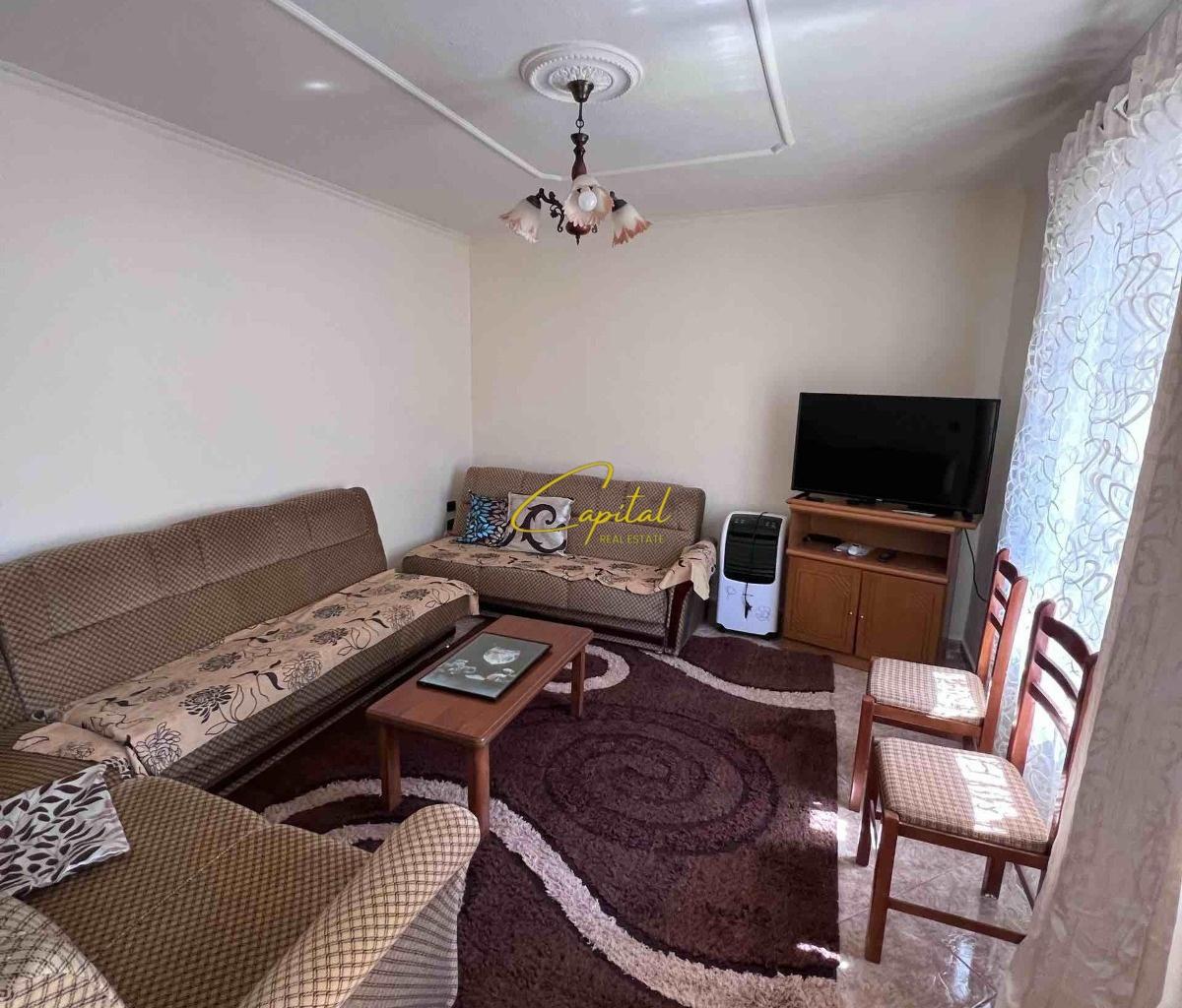 SHTEPI PRIVATE ME QIRA 78 M2 RRUGA JORDAN MISJA 400 EURO