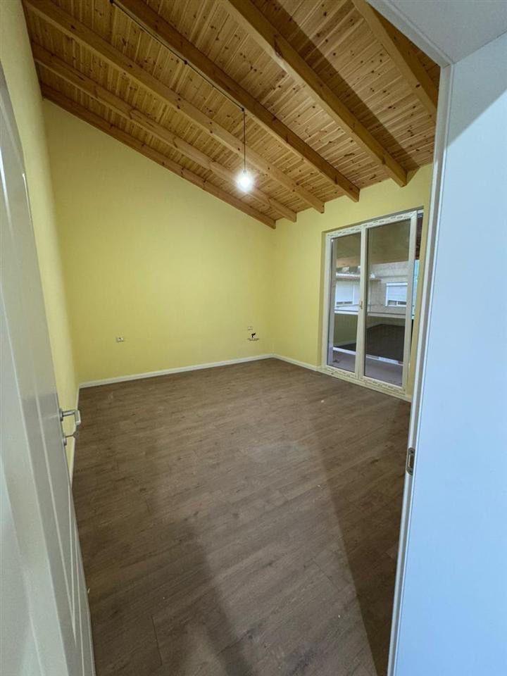 VILE ME QERA 3 KATESHE 220 M2 KOMBINAT 1500 EURO