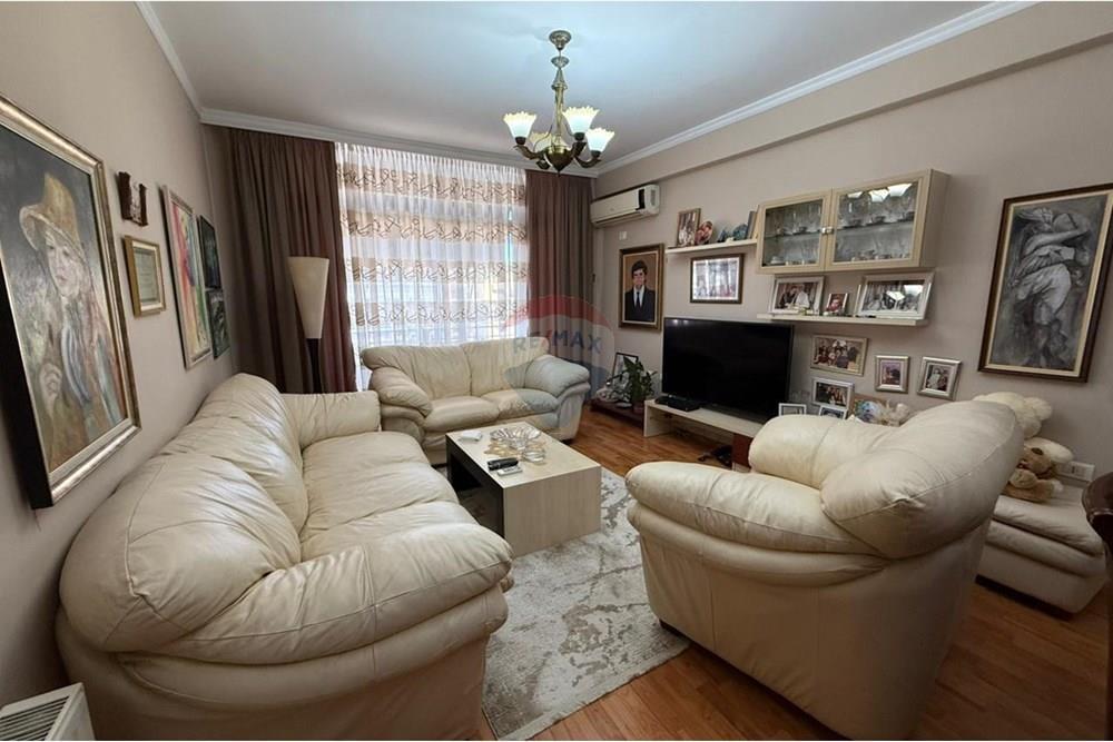 2+1+2 Apartment for Sale in Parisit Municipality