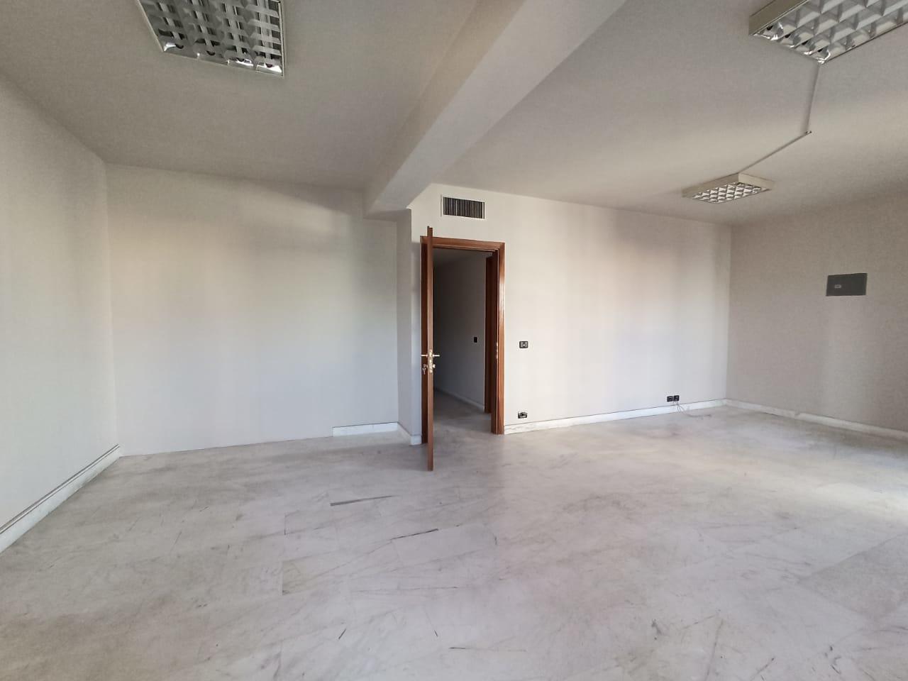 ZYRE ME QERA 130 M2 QENDER 180.000 LEKE