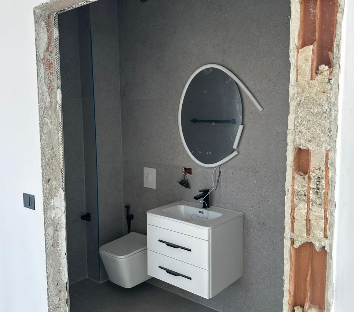 🏡 Vilë Private për Shitje – Liqeni i Thatë, Tiranë ✨