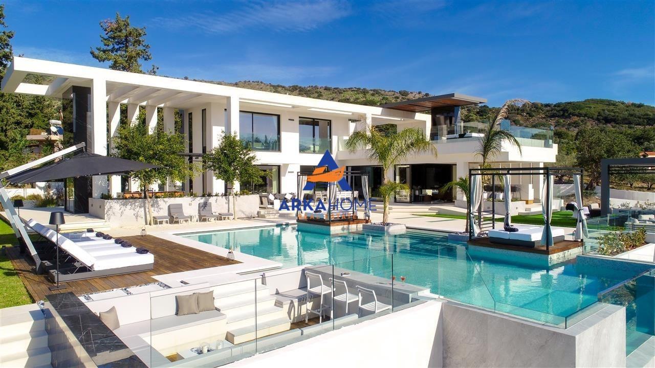 SHITET VILA LUXURY 600M2 "KRETË CHANIA, GREQI" 4.500.000 EUR